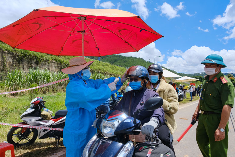 Cả hệ thống chính trị vào cuộc trong việc kiểm soát người dân tại khu vực đèo Prenn, thành phố Đà Lạt