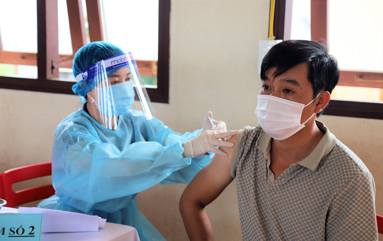 Bảo Lộc: 85% công dân từ 18 đến 59 tuổi được tiêm vắc xin phòng Covid-19
