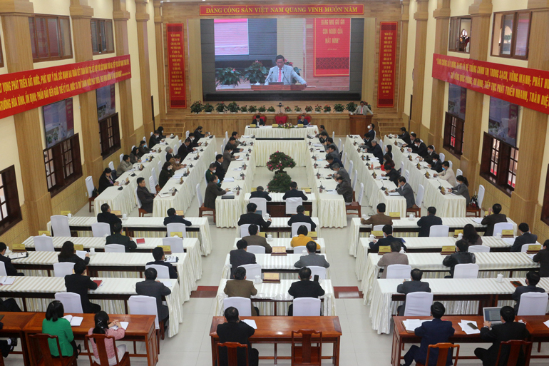 Toàn cảnh Hội nghị trực tiếp tại Hội trường Tỉnh ủy