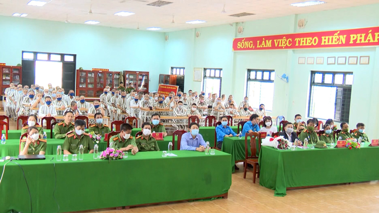 Trại giam Đại Bình khai giảng lớp đào tạo nghề cho phạm nhân