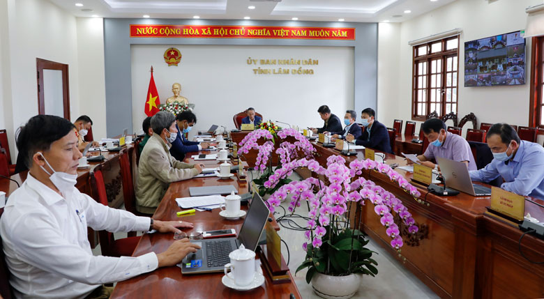 Quang cảnh hội nghị tại đầu cầu Lâm Đồng