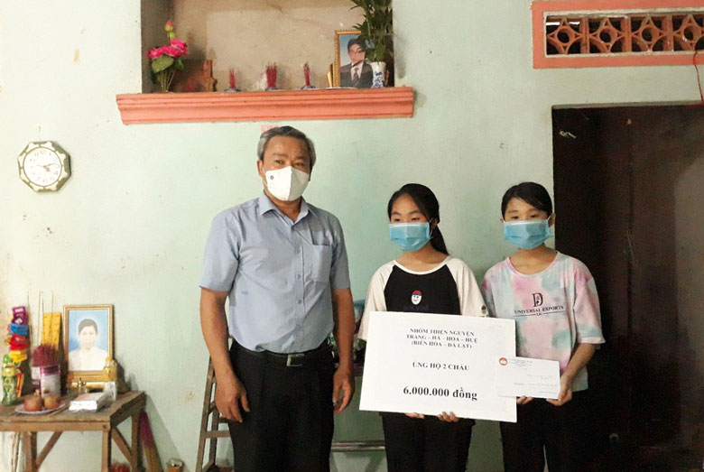 Cát Tiên: Trao 26 triệu đồng cho hai cháu bé mồ côi