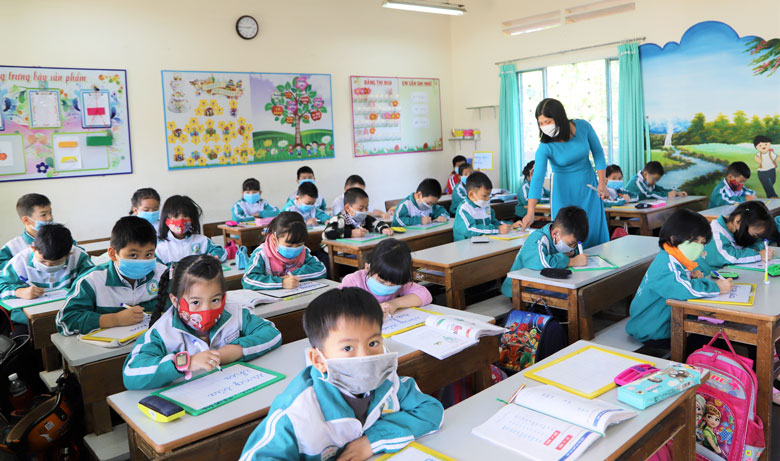 Trong giờ học trực tiếp tại trường, công tác phòng chống dịch Covid-19 luôn được các trường học trên địa bàn TP Bảo Lộc đặt lên hàng đầu