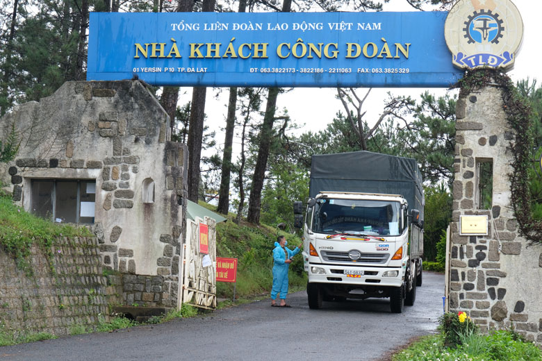 Test nhanh SARS-CoV-2 kết hợp với test nhanh ma túy cho lực lượng lái xe, phụ xe