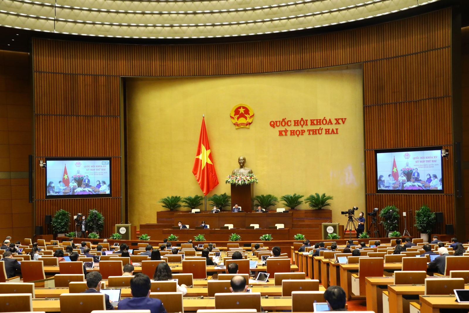 Ngày 24/10, Quốc hội tiếp tục thảo luận trực tuyến về công tác phòng chống tội phạm
