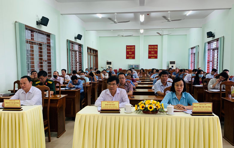 Các đại biểu tham dự hội nghị