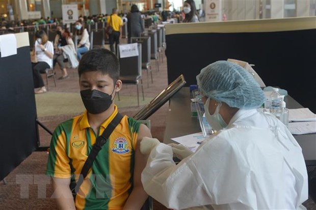 Chuyên gia gợi ý chỉ tiêm một mũi vaccine phòng COVID-19 cho trẻ em