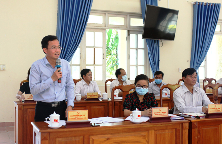 Ông Nguyễn Văn Lộc - Bí thư Huyện ủy Đam Rông, Chủ tịch HĐND huyện Đam Rông phát biểu tại buổi làm việc