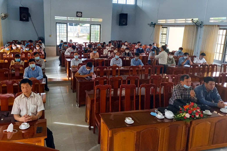 Cát Tiên: Mở lớp tập huấn kỹ năng viết tin, bài trên cổng, trang tin điện tử