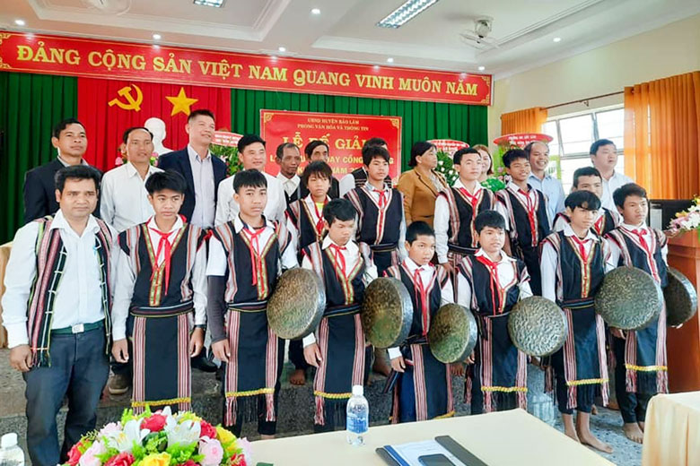 Tiếp lửa đam mê cồng chiêng cho giới trẻ