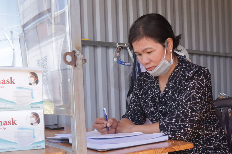 Chị Cil Pam K’Phương
