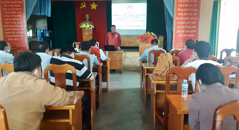 4 lớp tập huấn về bình đẳng giới và phòng chống bạo lực gia đình