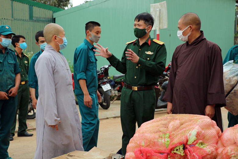 Quân đội cùng tham gia hoạt động thiện nguyện với Giáo hội Phật giáo Việt Nam TP Đà Lạt