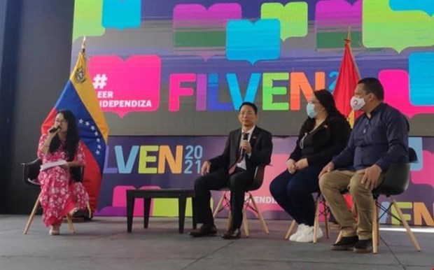 Toạ đàm về văn học Việt Nam tại Hội chợ Sách Quốc tế ở Venezuela