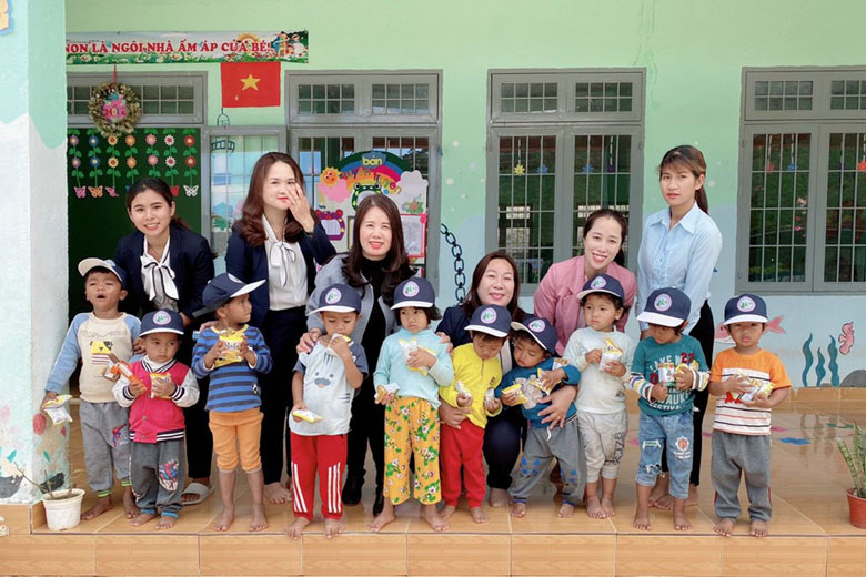 Xã hội hóa giáo dục ở trường vùng sâu