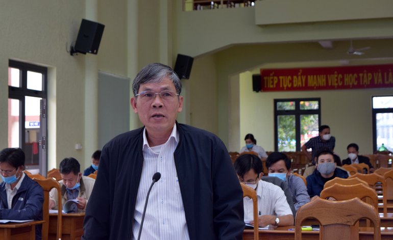 Nghe báo cáo quy hoạch Khu đô thị sinh thái du lịch hồ Nam Sơn