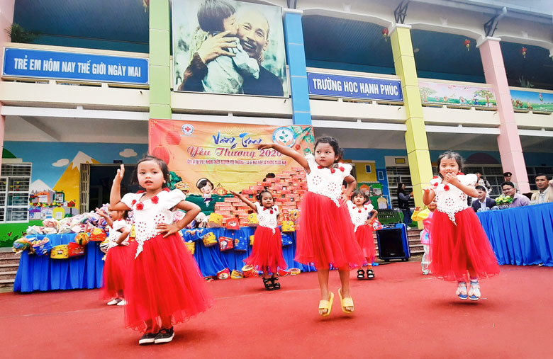 Lấy trẻ làm trung tâm