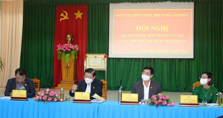 Đoàn Đại biểu Quốc hội tiếp xúc cử tri tại Lạc Dương