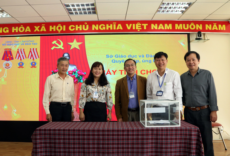 Mong ''máy tính cho em'' sớm góp phần nâng chất lượng giáo dục