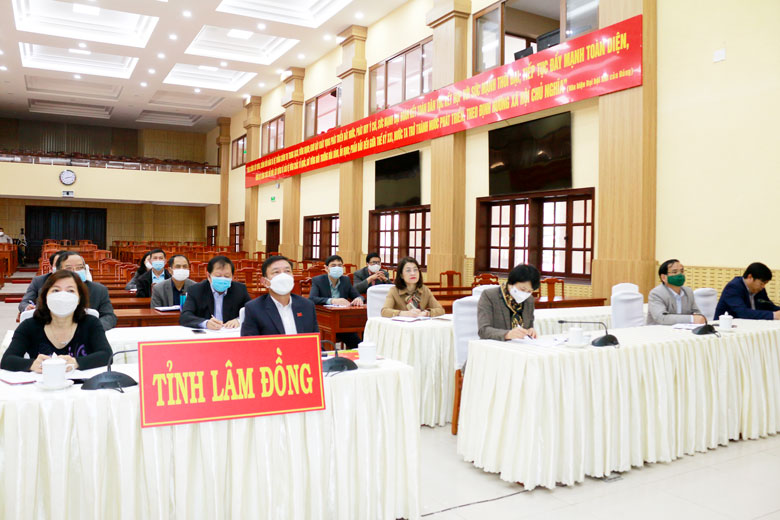 Các đại biểu tham dự hội nghị tại điểm cầu Lâm Đồng