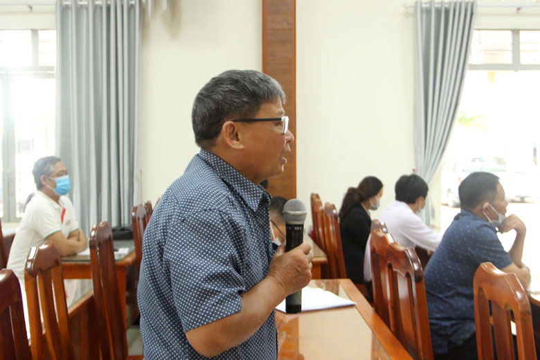 Cử tri thị trấn Lộc Thắng phát biểu ý kiến