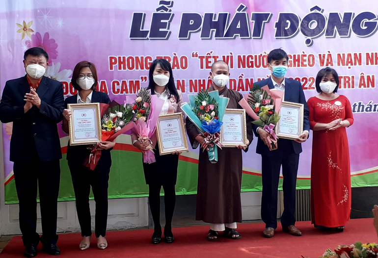 Phát động phong trào Tết vì người nghèo và nạn nhân chất độc da cam năm 2022