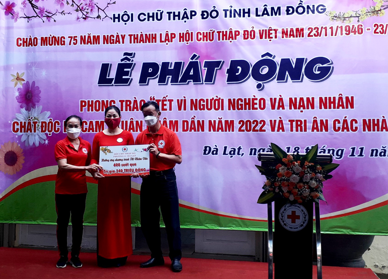Hội CTĐ tỉnh tiếp nhận tài trợ quà tết