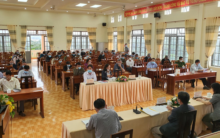 Toàn cảnh buổi tiếp xúc với các cử tri xã Lộc An