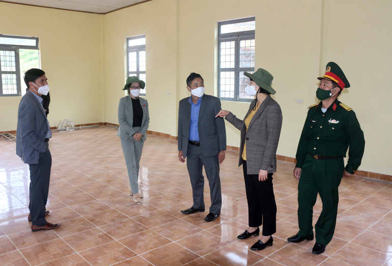 Đoàn công tác của Ban Chỉ đạo 502 tỉnh kiểm tra, nghiệm thu công trình, hạng mục thực hiện trong đợt công tác dân vận tại xã Đưng K’Nớ