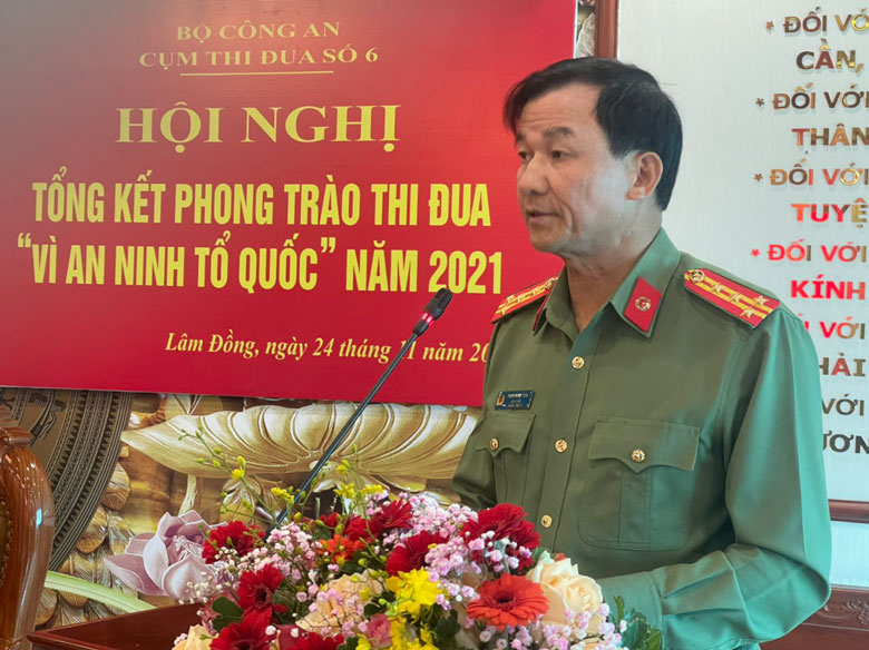 Đại tá Trần Minh Tiến - Ủy viên Ban Thường vụ Tỉnh ủy, Giám Đốc Công an Lâm Đồng khai mạc hội nghị