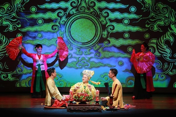 Di sản Thực hành Tín ngưỡng thờ Mẫu Tam phủ của người Việt đã chính thức được (UNESCO) ghi danh vào Danh sách Di sản văn hóa phi vật thể đại diện của nhân loại. Trong ảnh: Đồng thầy Nguyễn Đức Hiển trình diễn giá hầu Quan Hoàng Mười. 
