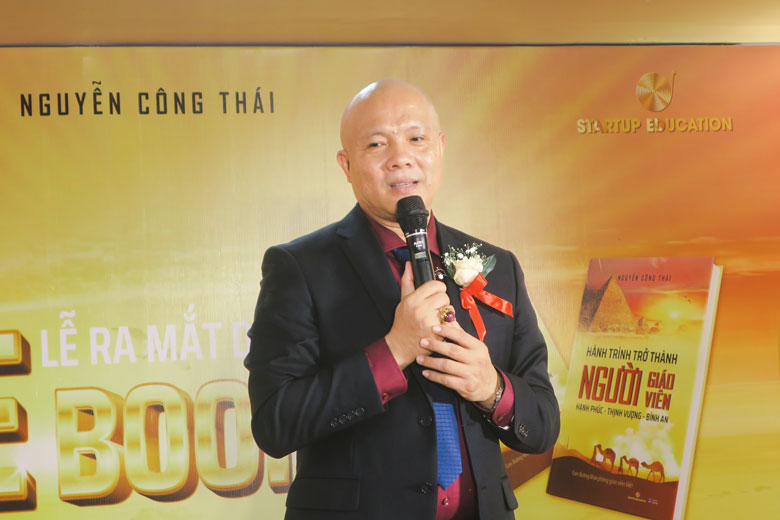 Người thầy với khát vọng xây dựng một xã hội học tập, đầy tình yêu thương