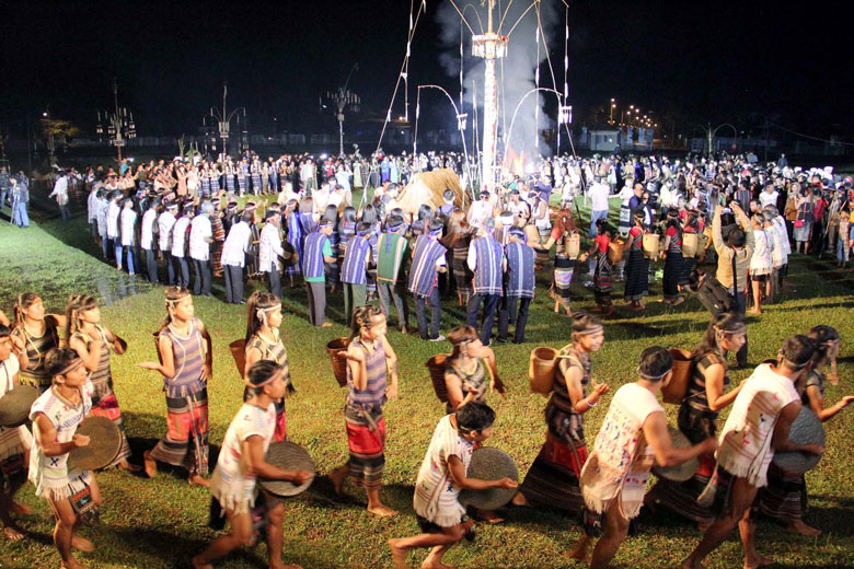 Nới rộng vòng xoang...