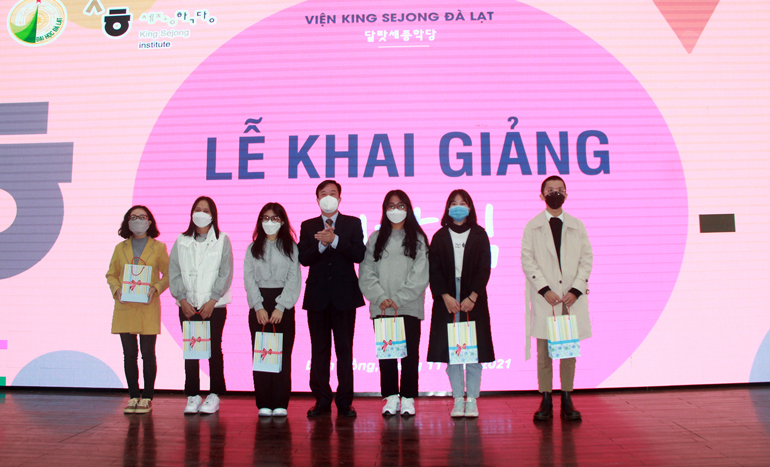 Viện King Sejong Đà Lạt khai giảng khóa tiếng Hàn đầu tiên