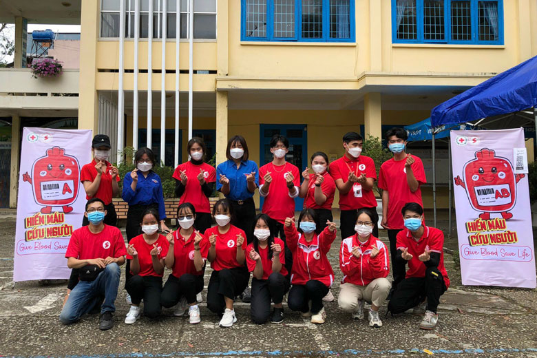 Chương trình Giọt hồng Mai anh đào huy động 205 đơn vị máu