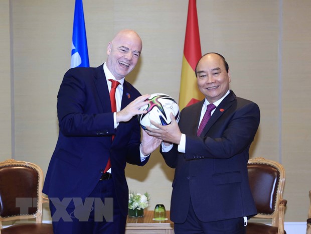 Chủ tịch nước Nguyễn Xuân Phúc: VN luôn ủng hộ các hoạt động của FIFA