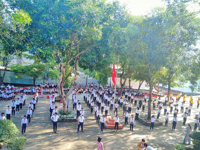 Chặng đường 10 năm vươn lên của Trường THCS Liêng Trang