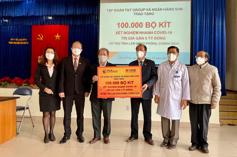 CDC tỉnh tiếp nhận 100.000 bộ kít xét nghiệm nhanh Covid-19 trị giá gần 5 tỷ đồng