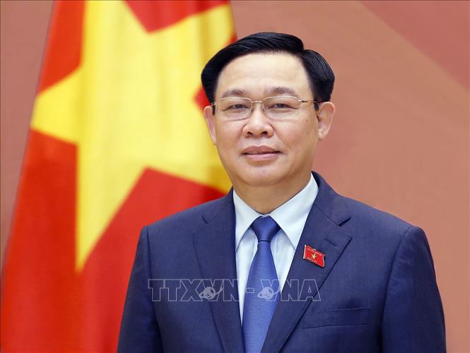 Chủ tịch Quốc hội Vương Đình Huệ lên đường thăm chính thức Hàn Quốc và Ấn Độ