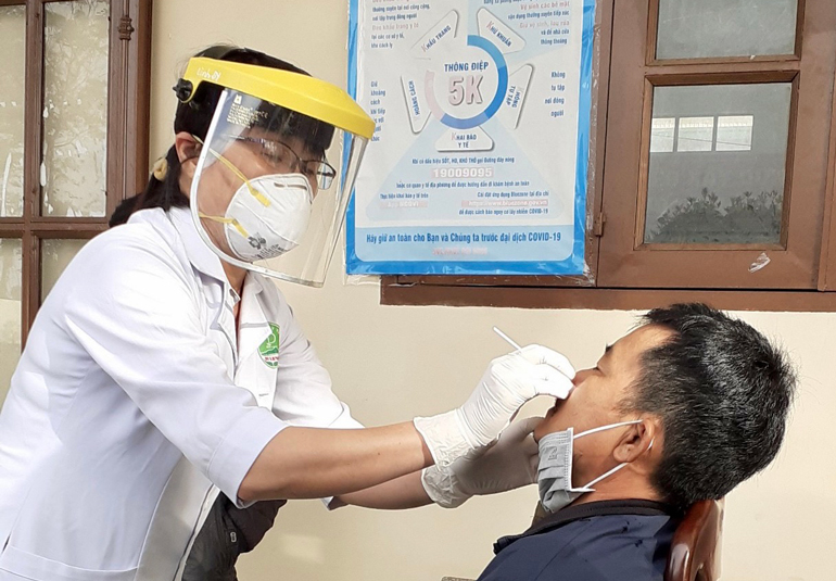 Tiếp nhận, xử lý thông tin kết quả tự test nhanh dương tính với SARS-CoV-2 của cơ quan, đơn vị và người dân trên địa bàn