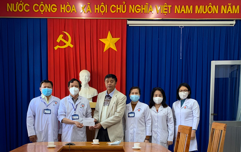 Lạc Dương: Thăm, tặng quà các lực lượng trực tiếp làm nhiệm vụ phòng chống dịch Covid-19