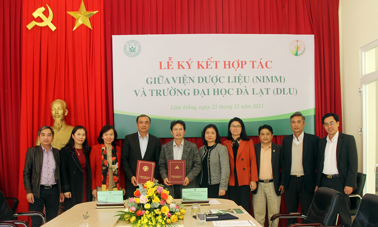 Viện Dược liệu và Trường Đại học Đà Lạt ký kết hợp tác