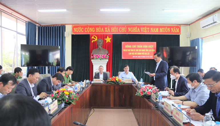 Chủ tịch UBND tỉnh Lâm Đồng Trần Văn Hiệp làm việc với TP Bảo Lộc