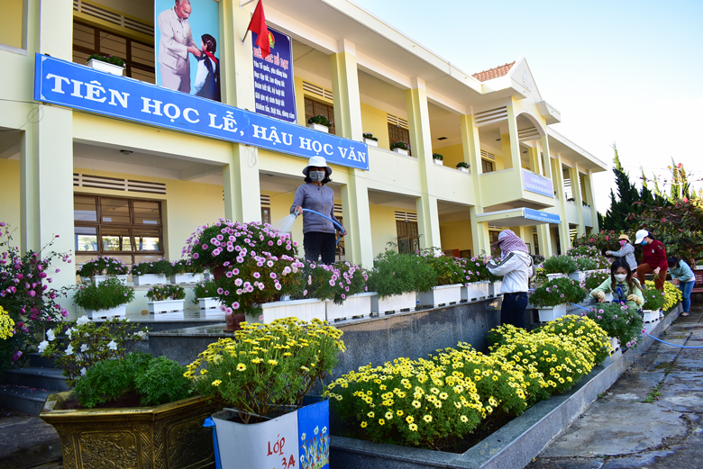 Ngôi trường xanh, sạch, đẹp vùng ngoại ô
