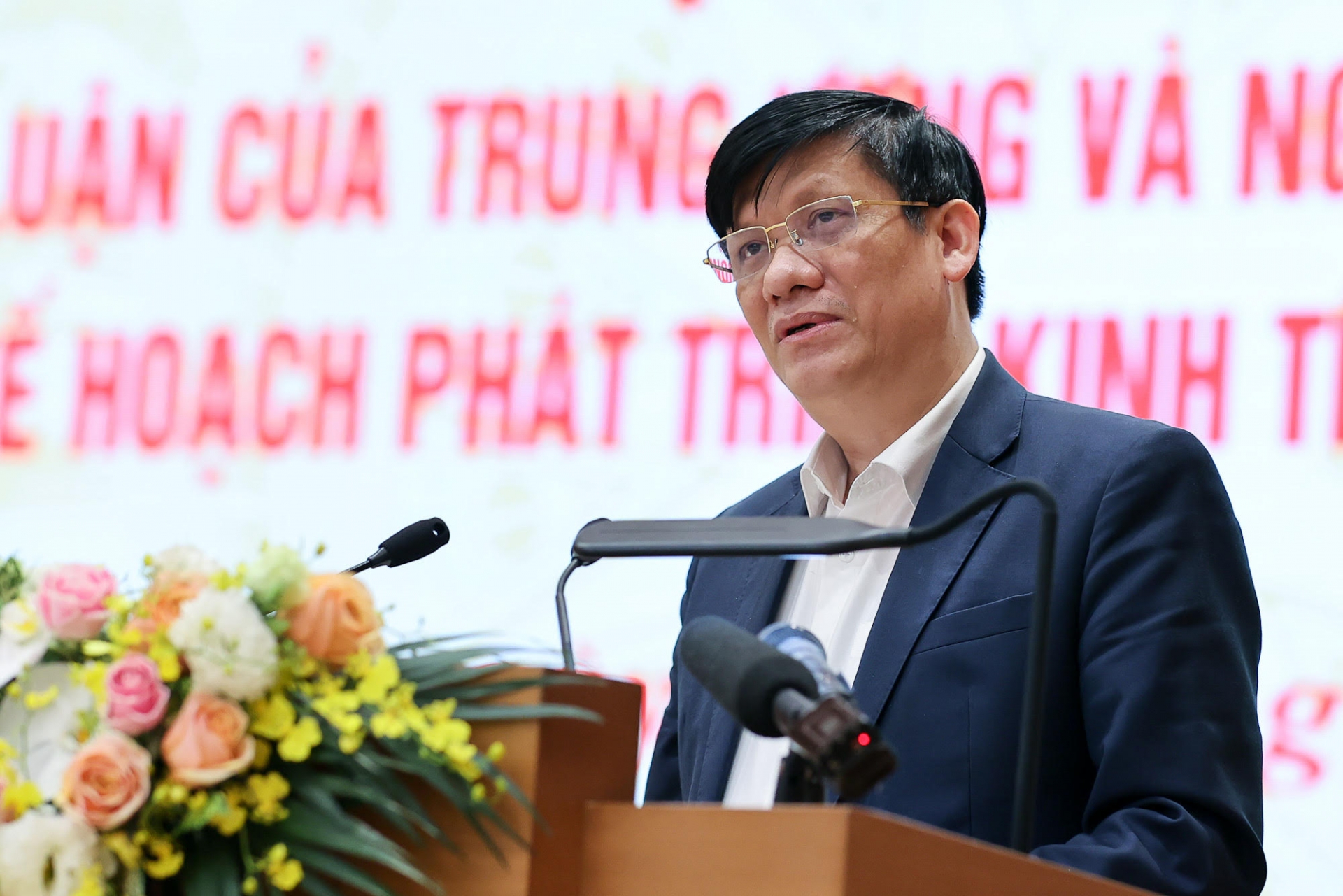 Bộ trưởng Bộ Y tế: Phòng chống dịch COVID-19 là nhiệm vụ ưu tiên hàng đầu