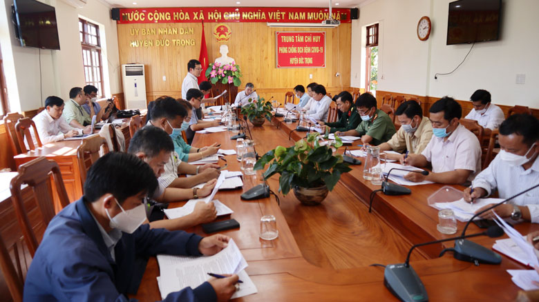 Hội nghị nghe báo cáo tiến độ triển khai thực hiện dự án hồ chứa nước Ta Hoét