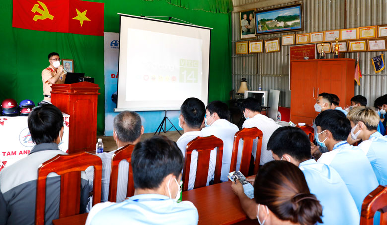 Nâng cao hiệu quả tuyên truyền về an toàn giao thông, hình thành văn hóa giao thông