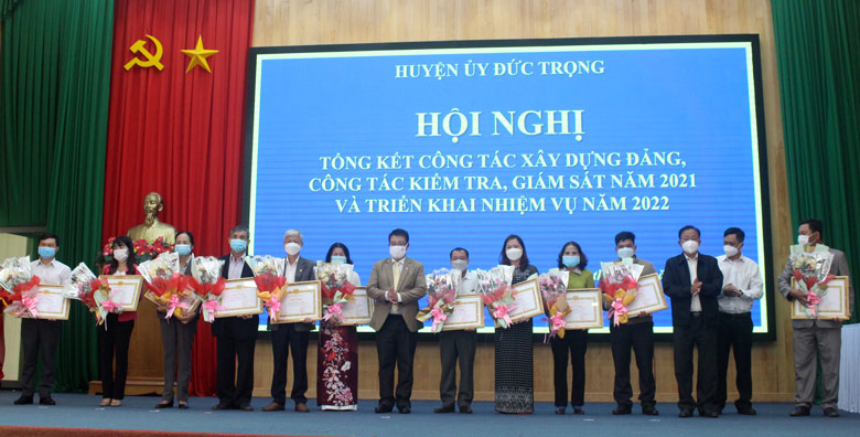 Đức Trọng tổng kết công tác xây dựng Đảng năm 2021