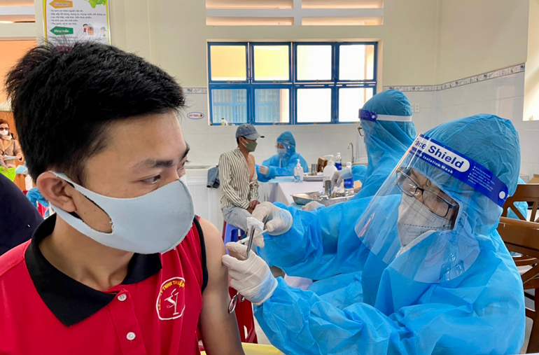 Đà Lạt: Khen thưởng 46 tập thể và 54 cá nhân có thành tích xuất sắc trong chiến dịch tiêm chủng vắc xin phòng Covid-19