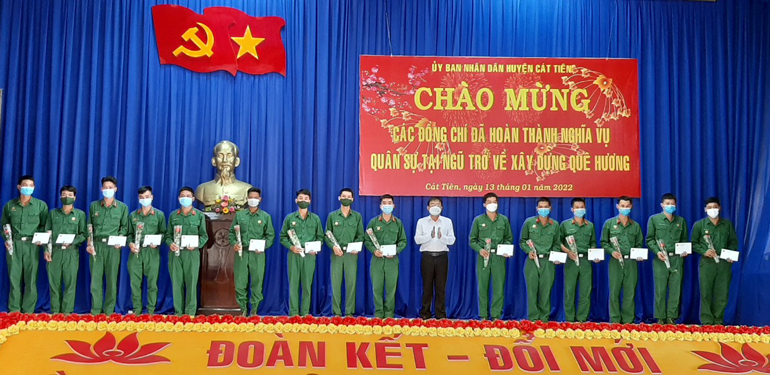 Cát Tiên: Gặp mặt quân nhân xuất ngũ trở về địa phương